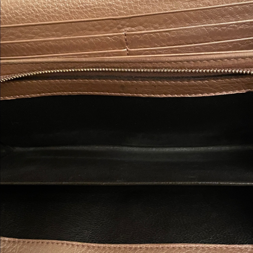 Gucci Gold Leather Women's Wallet - Picture 8 of 11